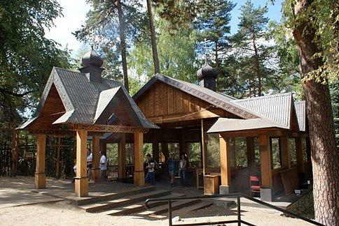 Przed Monasterem na Górze Grabarce