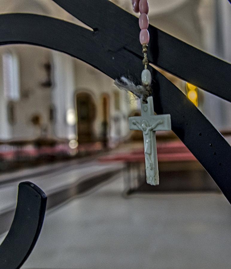 Krzyżyk na kracie