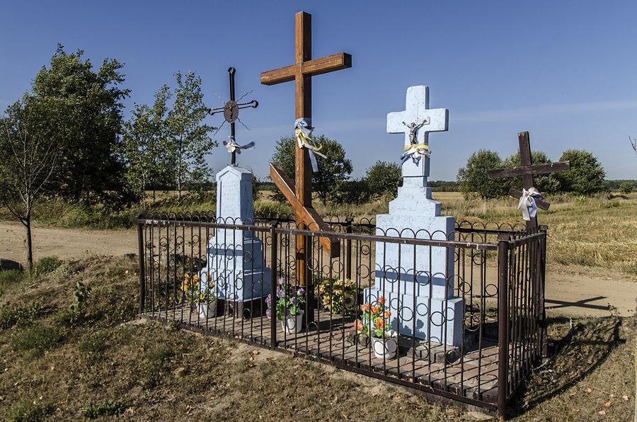 Przydrożne krzyże tuż za Czeremchą-Wsią