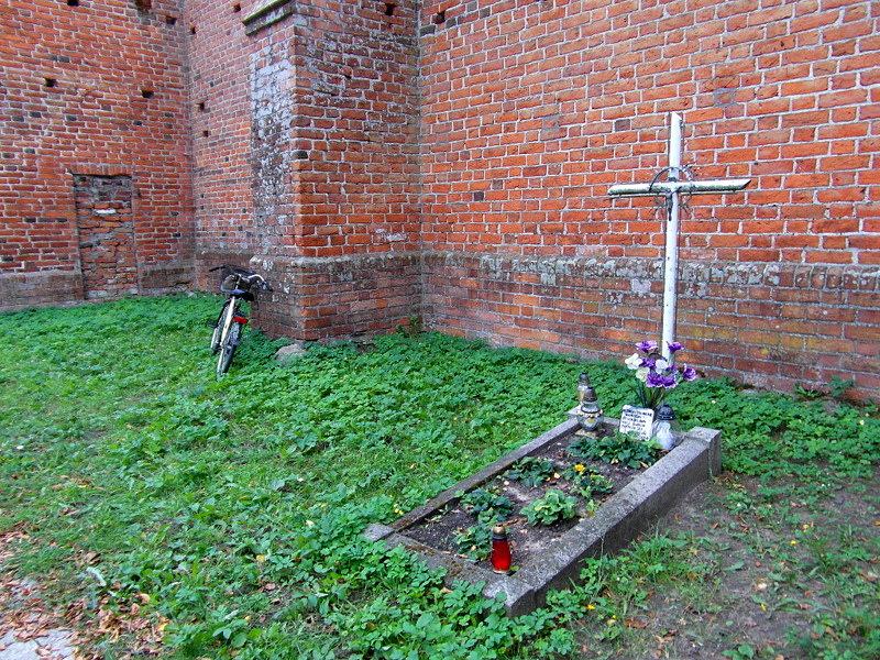 Spalony kościół- Ostaszewo