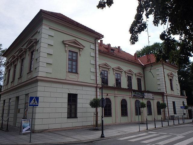 Pałac Vauxhall w Krzeszowicach