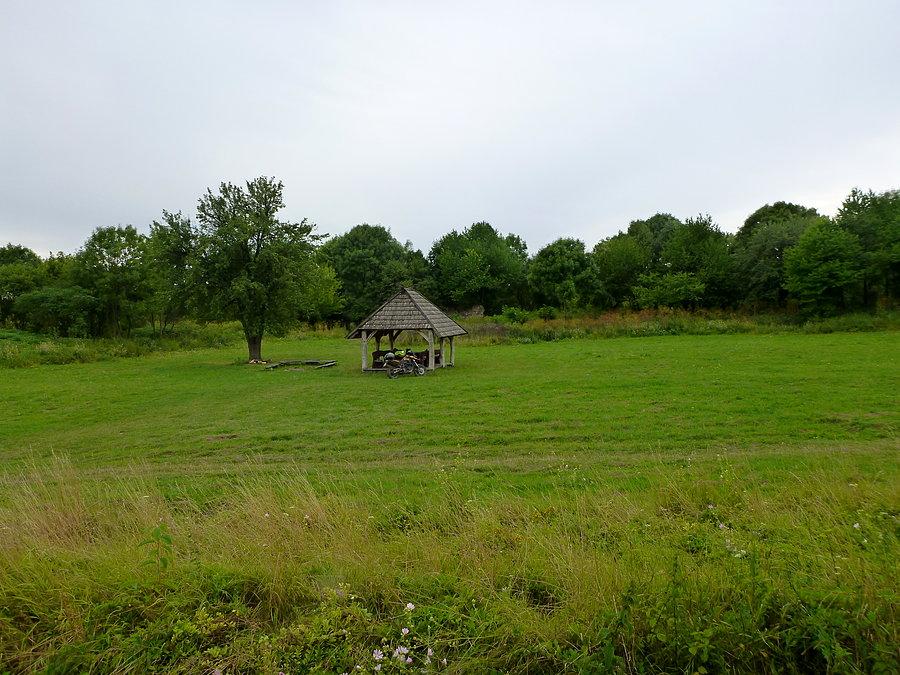Polanka obok zamku