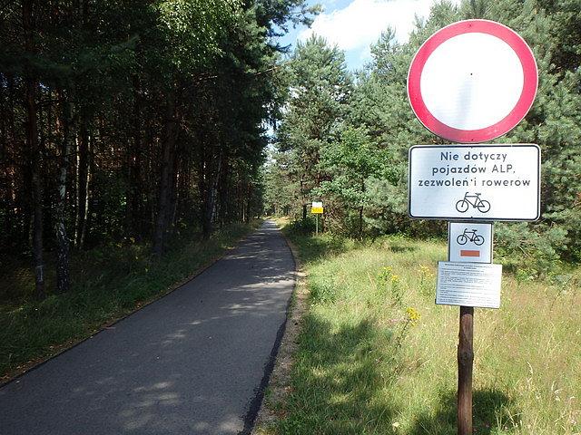 Ścieżka rowerowa z Żarek do Ostrężnika