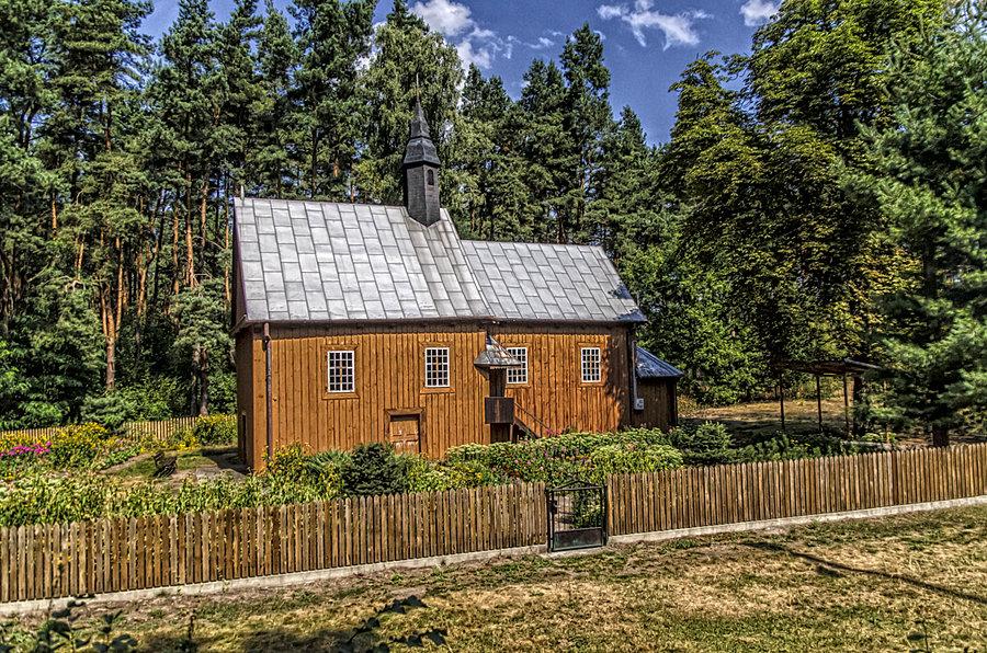 Waliska – kościół p.w. Matki Kościoła