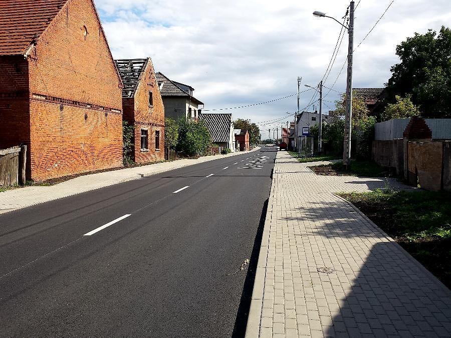 Nówka asfalt w Starym Czernowie