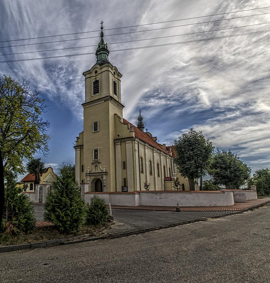 Kościół parafialny pw. Narodzenia Najświętszej Maryi Panny i św. Mikołaja