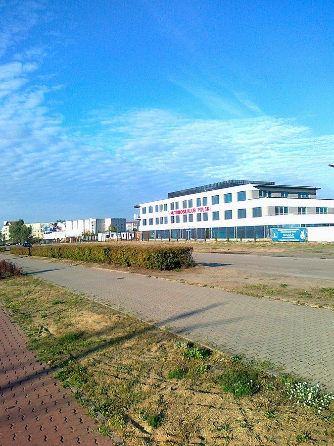 Nowy budynek Automobilklubu przy Powstańców Śląskich