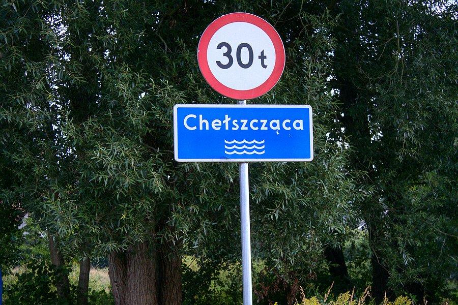 Przejeżdżamy nad rzeczką o trudnej do wymówienia nazwie :)