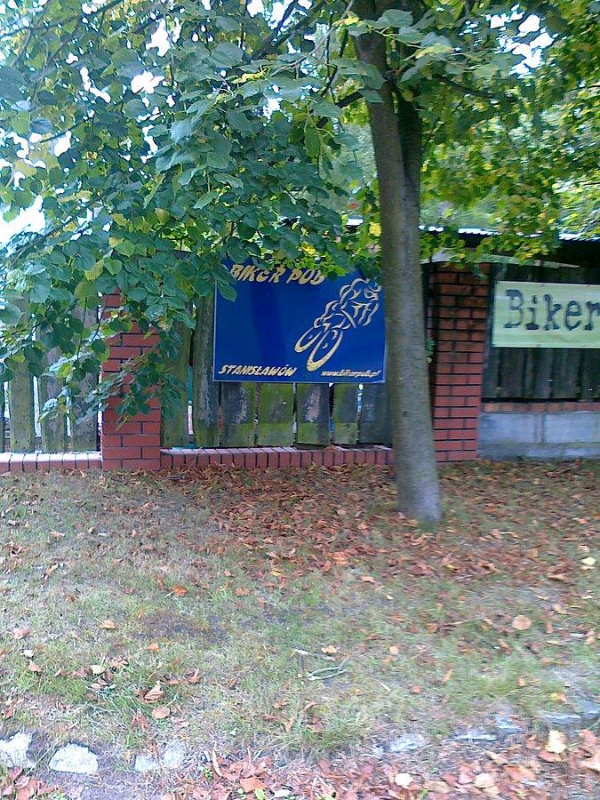 Na zewnątrz