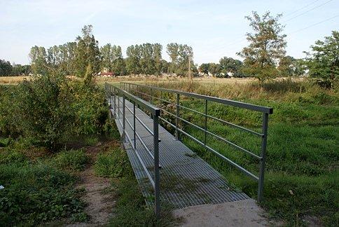 Przeprawa przez rzeczkę