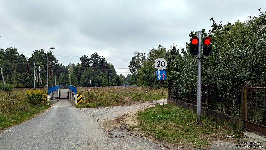 I zaczęłam samotną wycieczkę. Miało być na stację PKP, jedną z bliższych, ale