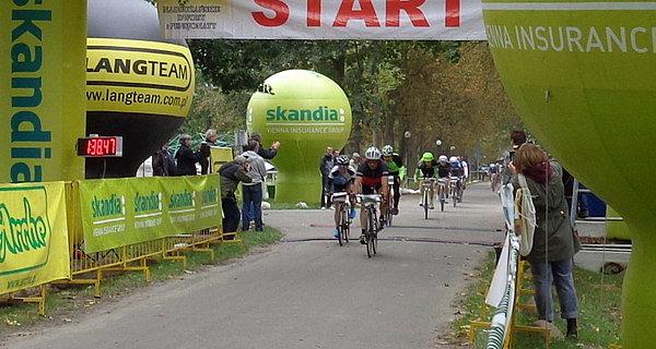 Czołówka krótkiego odcinku 66 km