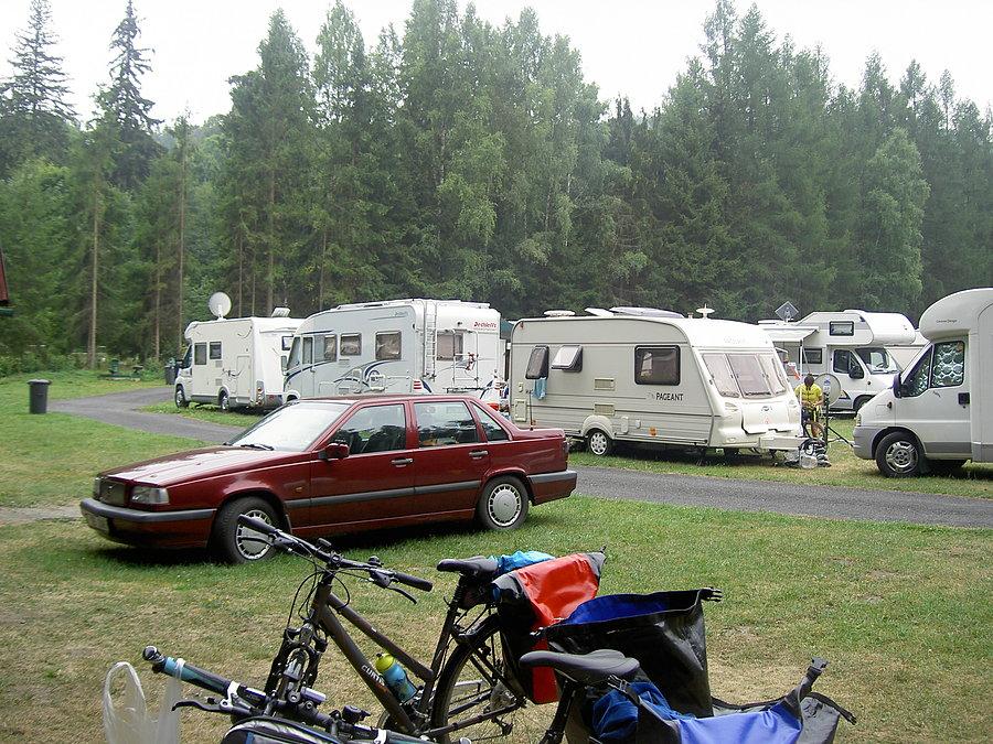 Ciasno na campingu