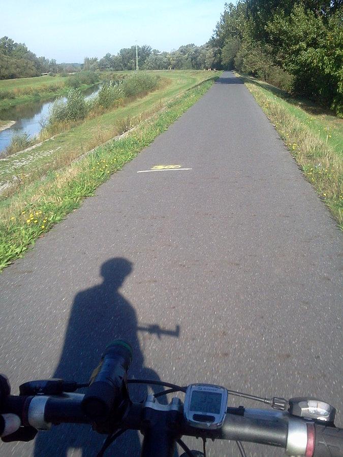 Z domu na bulwary w 24 min (15 km)