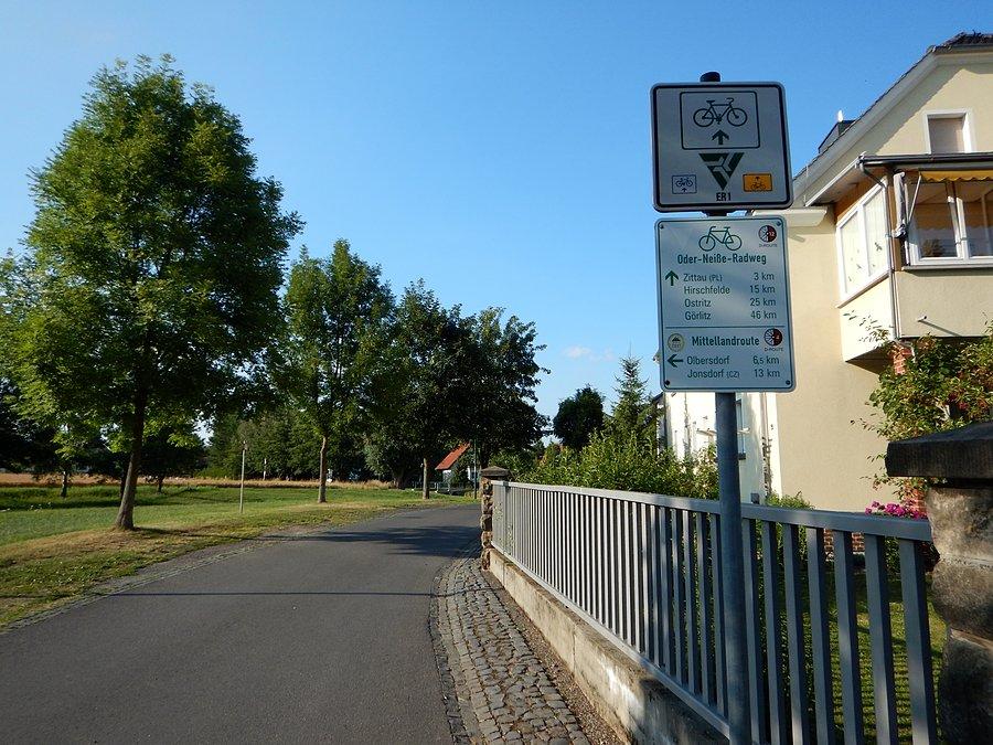 Pierwsze oznaczenia szlaku po niemieckiej stronie