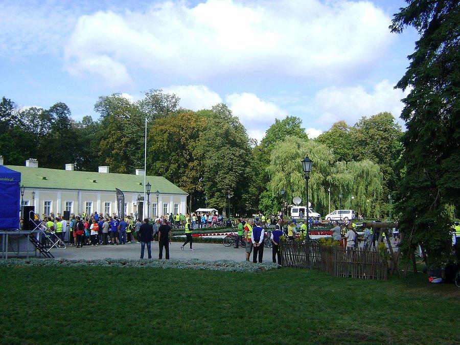 Impreza towarzysząca otwarciu pierwszego świętokrzyskiego odcinka Green Velo w parku miejskim w Końskich