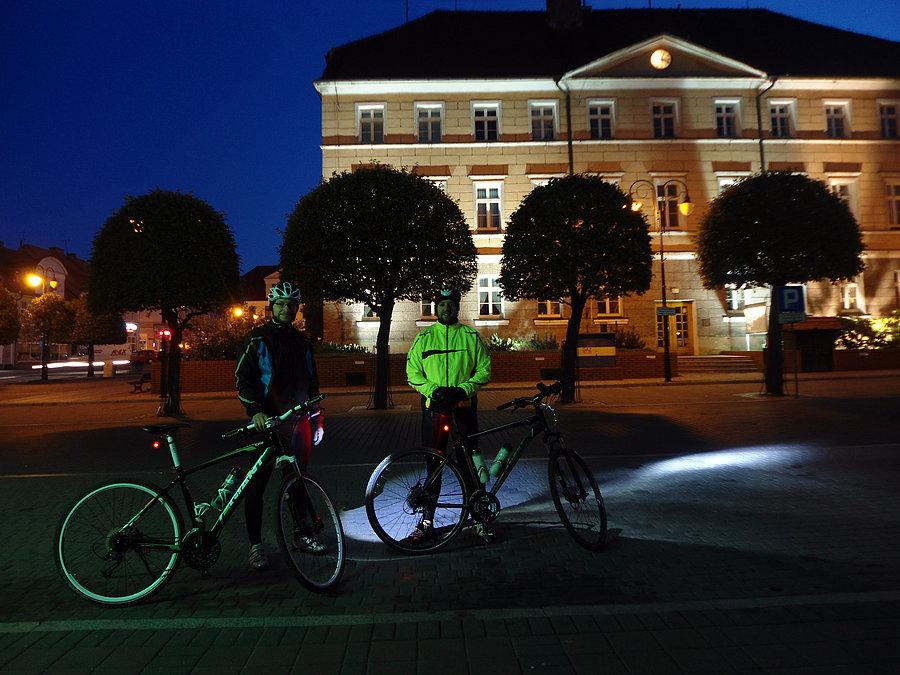 Na starcie, 6 rano rynek