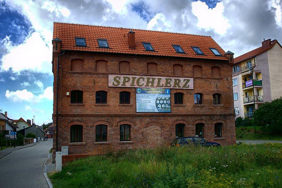 Zabytkowy spichlerz w Drawnie