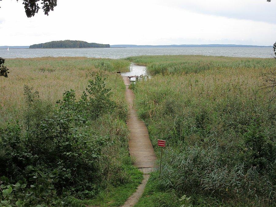 Widok na Śniardwy z pola biwakowego "Anula"
