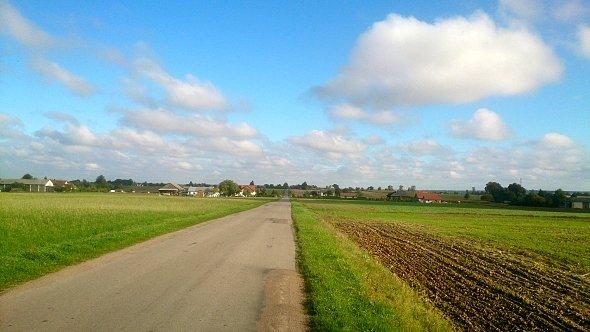 Lokalna droga w Osmolicach