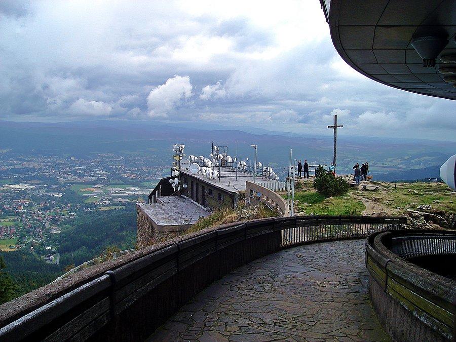Widok na miasto spod wieżycy