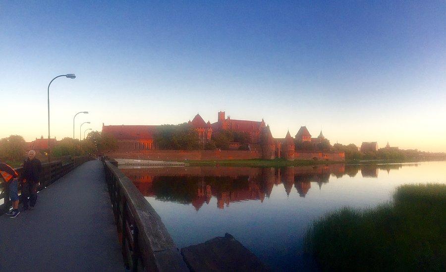 Wrzesniowy Malbork wieczorem