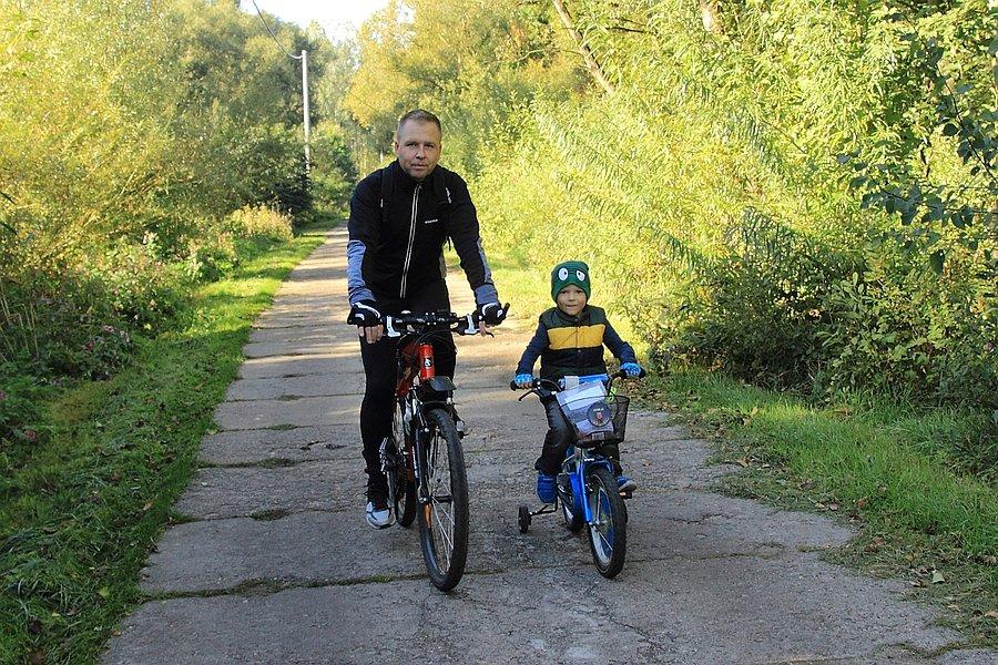 Jadę z moim Kacprem. Niedługo będziemy na miejscu