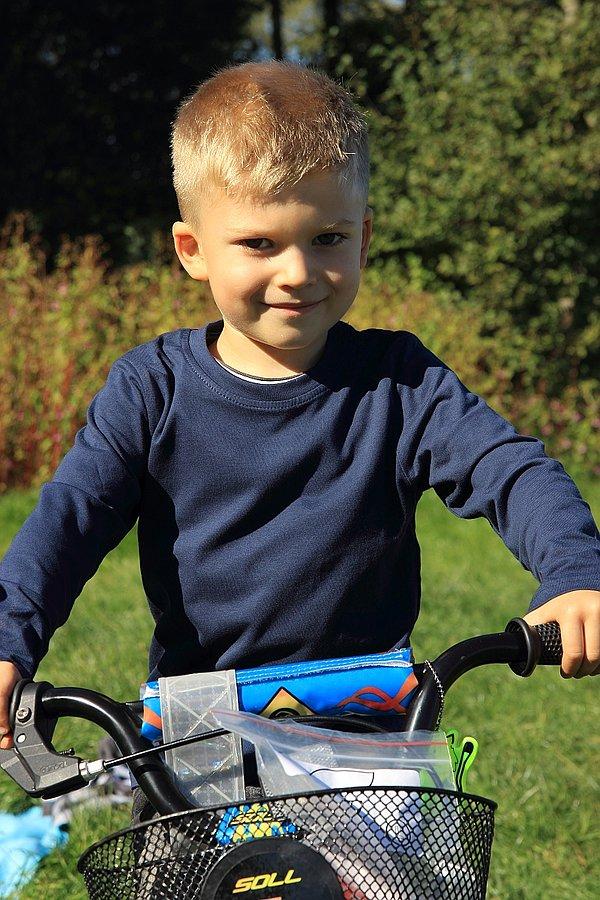 Kacperek zakochał się w swoim rowerku