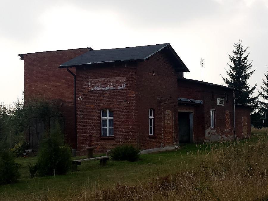 Trzebórz - nieczynny przystanek kolejowy