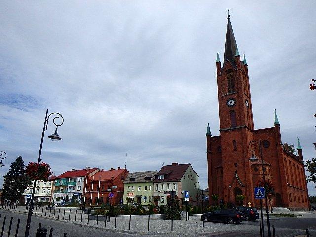 Rynek wraz z kościołem p.w. Świętego Stefana w Barwicach