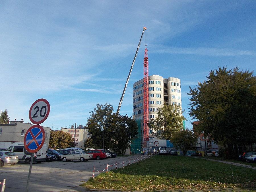 Rozbiórka dźwigu