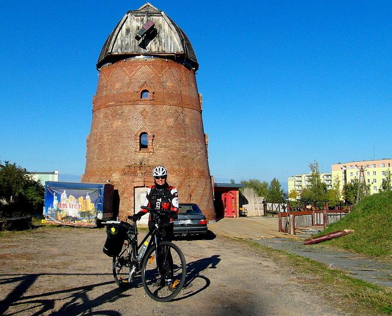 Pozostałości po wiatraku holenderskim w Nowem