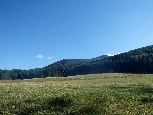 Widok na Tatry w kierunku Doliny Bystrej