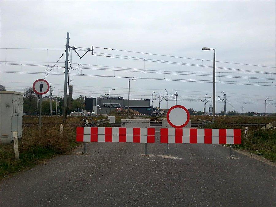 Nieczynny przejazd w Gołąbkach