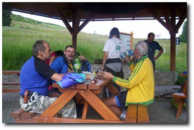 Pięknie urządzone stanowisko postojowe na granicy trzech państw