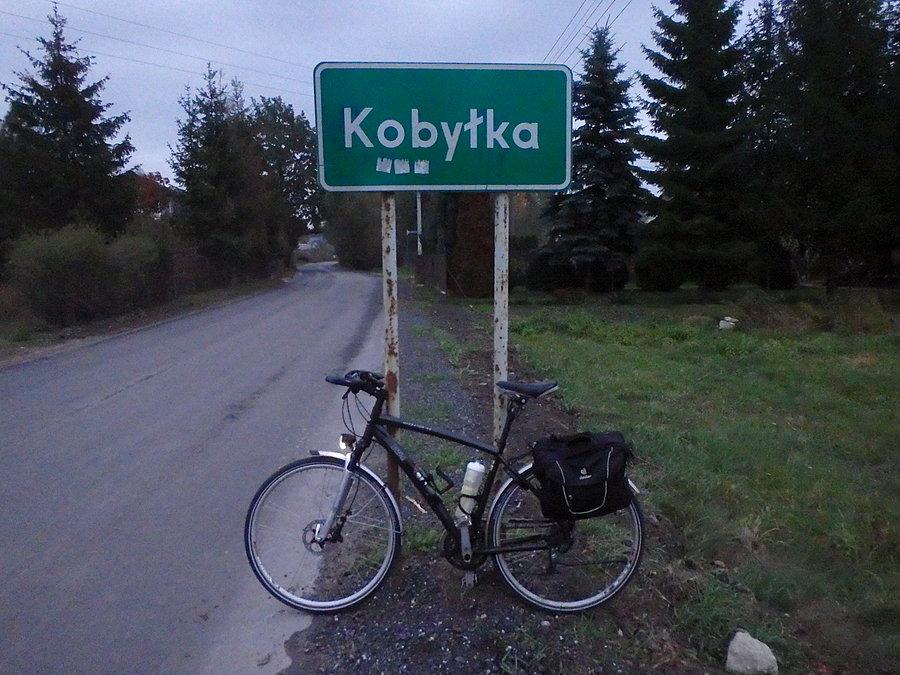Kobyłka. Wjazd od strony pn-zach