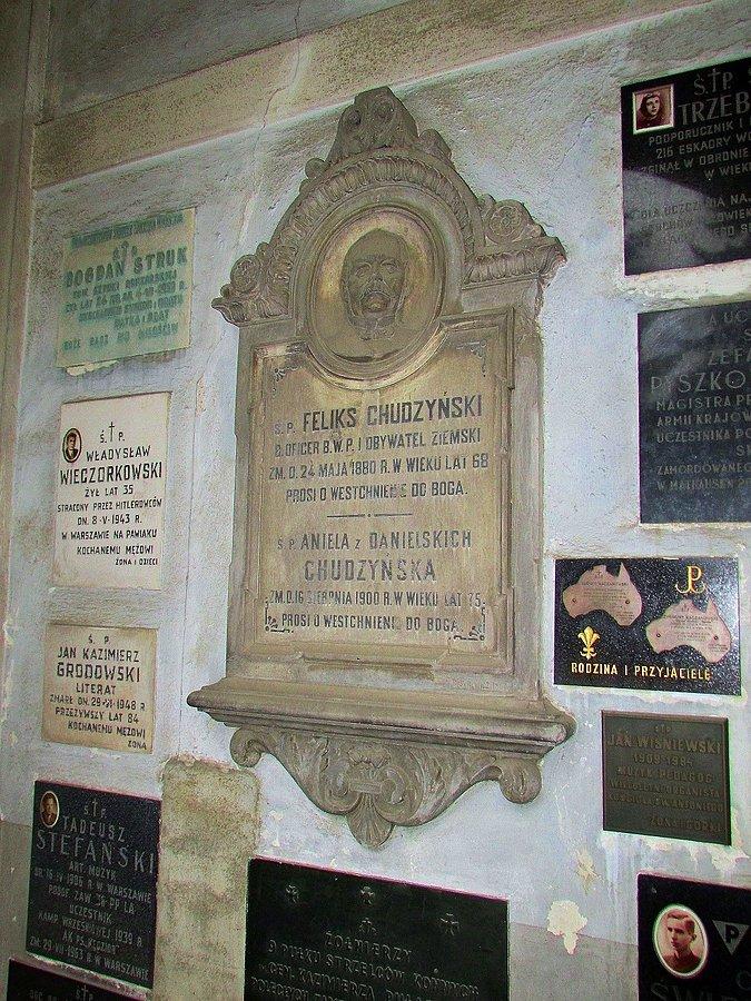 Epitafium z krużganka kościoła Franciszkanów