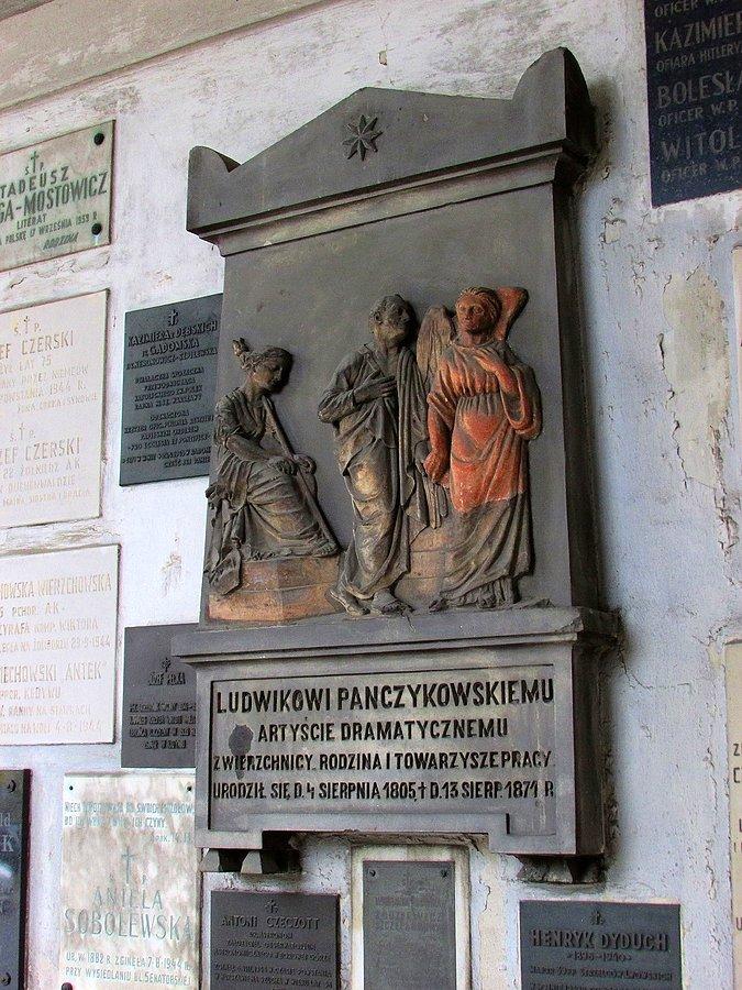 Epitafium z krużganka kościoła Franciszkanów