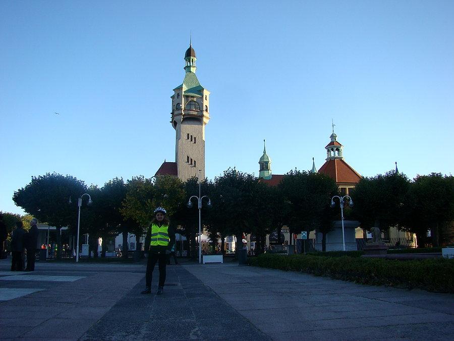 Rajd Gdynia- Toruń Fundacji NNT. Jesteśmy w Sopocie.Widok na starą latarnię morską