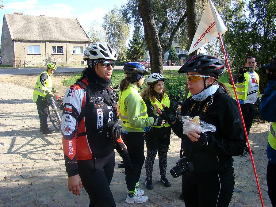 Rajd Gdynia Toruń z Fundacją NNT. Dzień drugi - spotkanie z Nefre w drodze