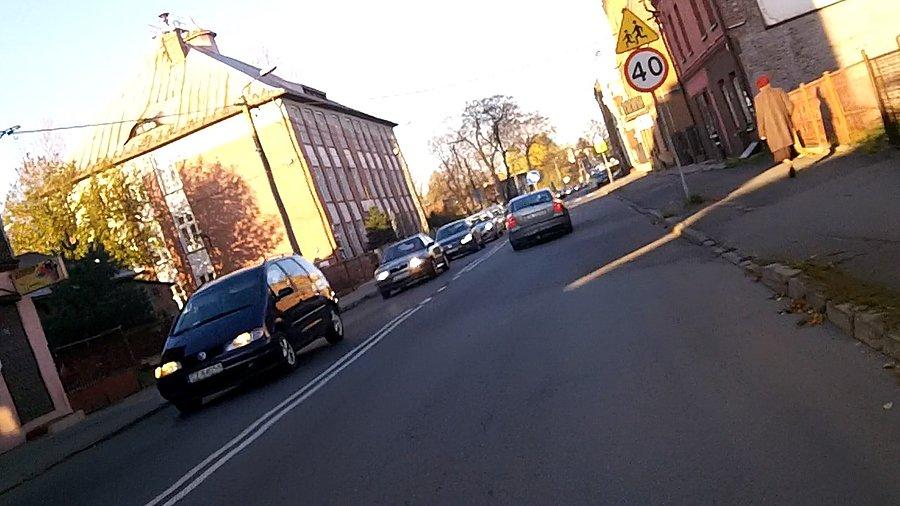 Na zakręcie w Kochłowicach - skąd tutaj taka kolejka