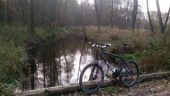 Rower nad Bystrzycą