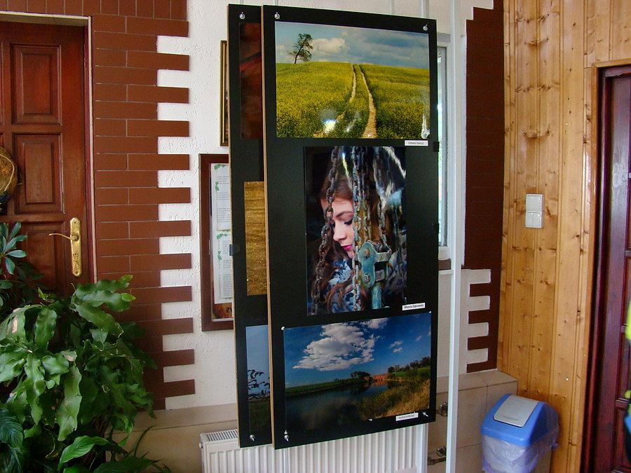 Rajd Gdynia Toruń z Fundacją NNT. Dzień trzeci.Nowe, wystawa grupy "Fotonowiacy" w "Ogrodach Avantii"