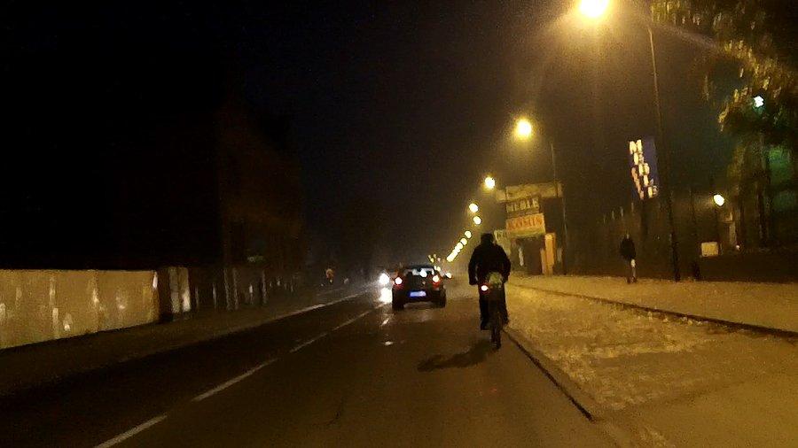 Rowerzysta ze światełkiem :)
