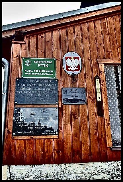Ściana zewnętrzna schroniska