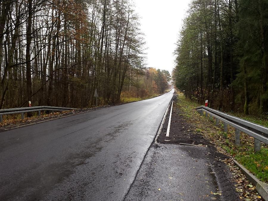 Nowa nawierzchnia na DK 20 przed Dzwonowem