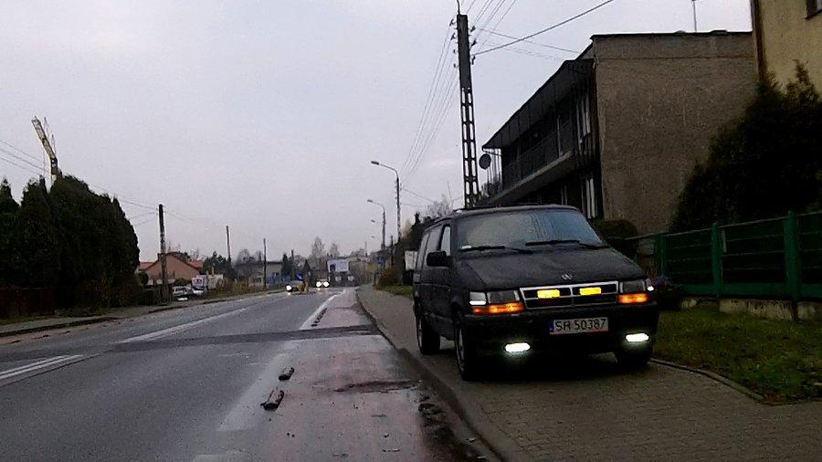 Nie ma to jak jazda po chodniku