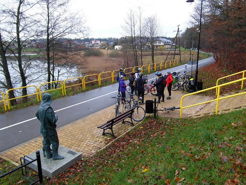 Zbiórka na kartuskiej promenadzie