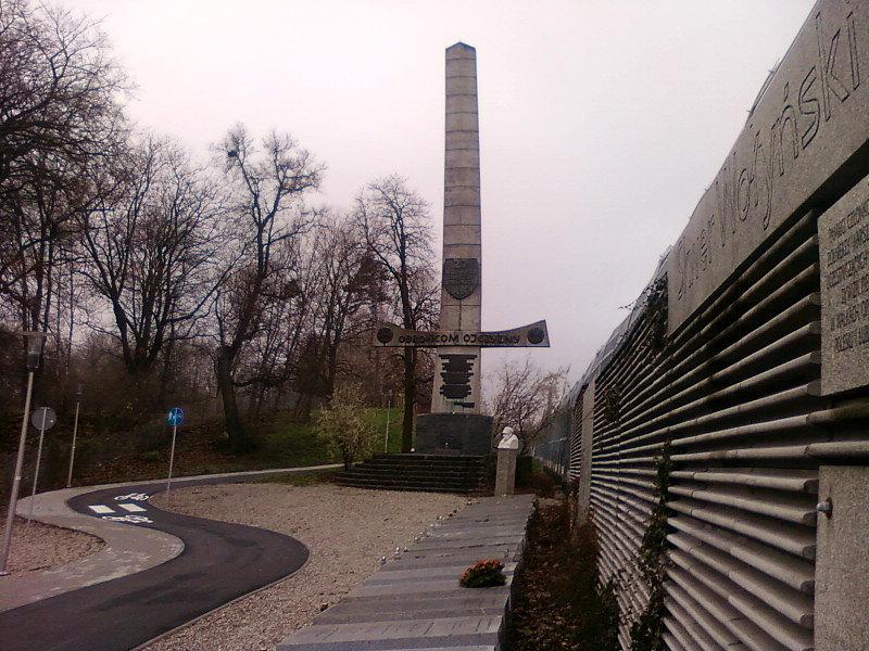 Pomnik "Obrońcom Ojczyzny"