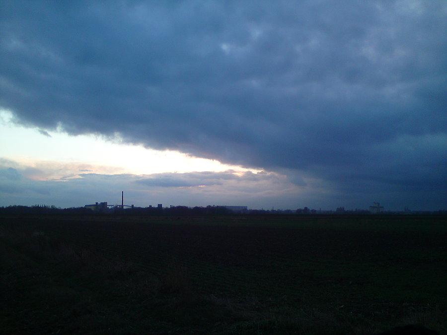 Nadchodzi śnieżyca